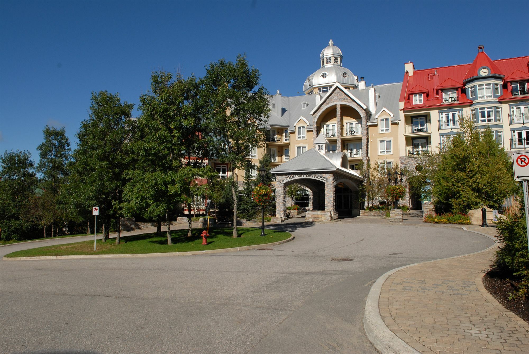 Sommet Des Neiges Hotel Mont-Tremblant Exterior foto